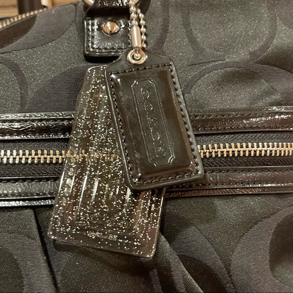 Coach Signature Poppy Diasy Black Jacqard Sateen Canvas Large Tote Bag NWOT - Picture 2 of 11